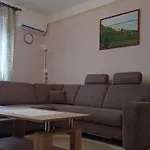 Kaman Nyaralo Apartment *