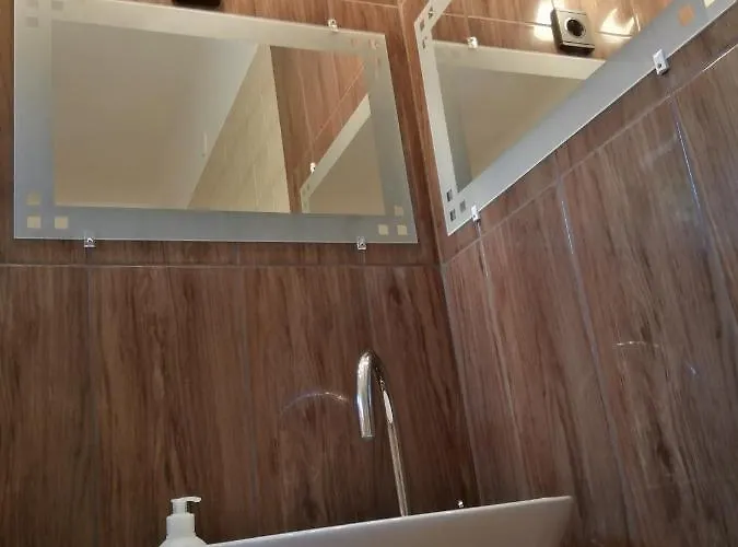 Kaman Nyaralo Lägenhet Badacsonytomaj