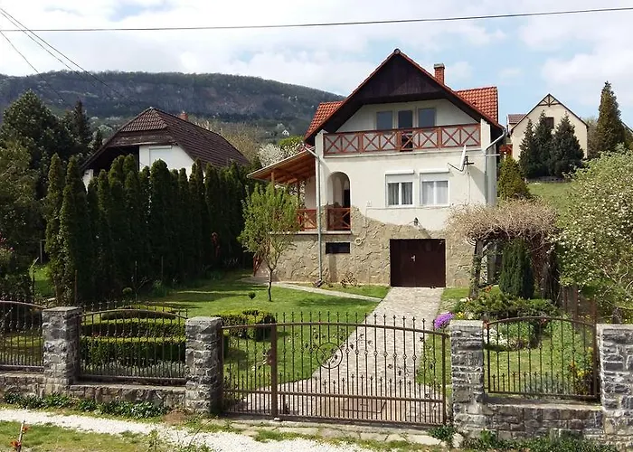 Kaman Nyaralo Lägenhet Badacsonytomaj